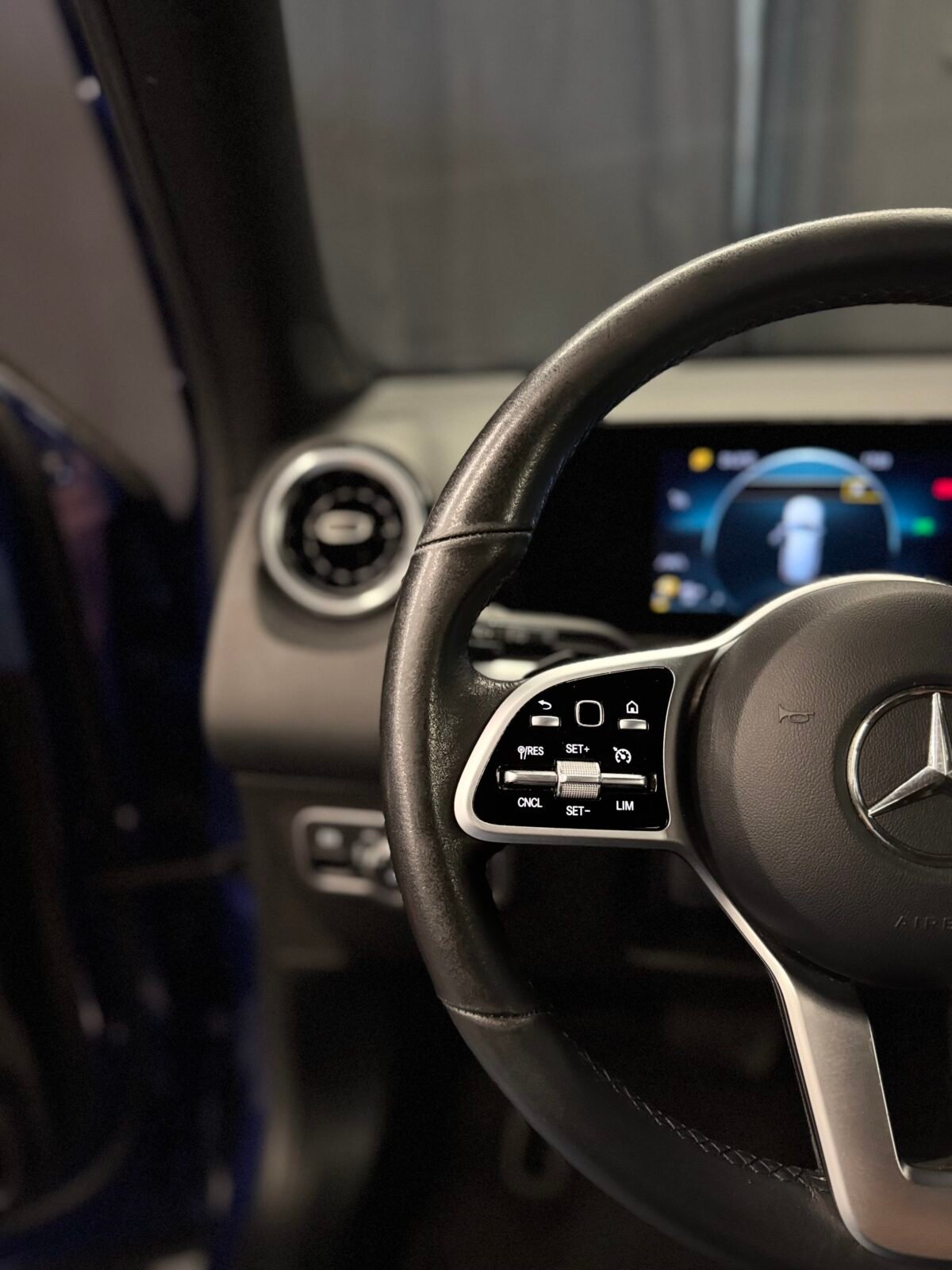 MERCEDES-BENZ glb 200