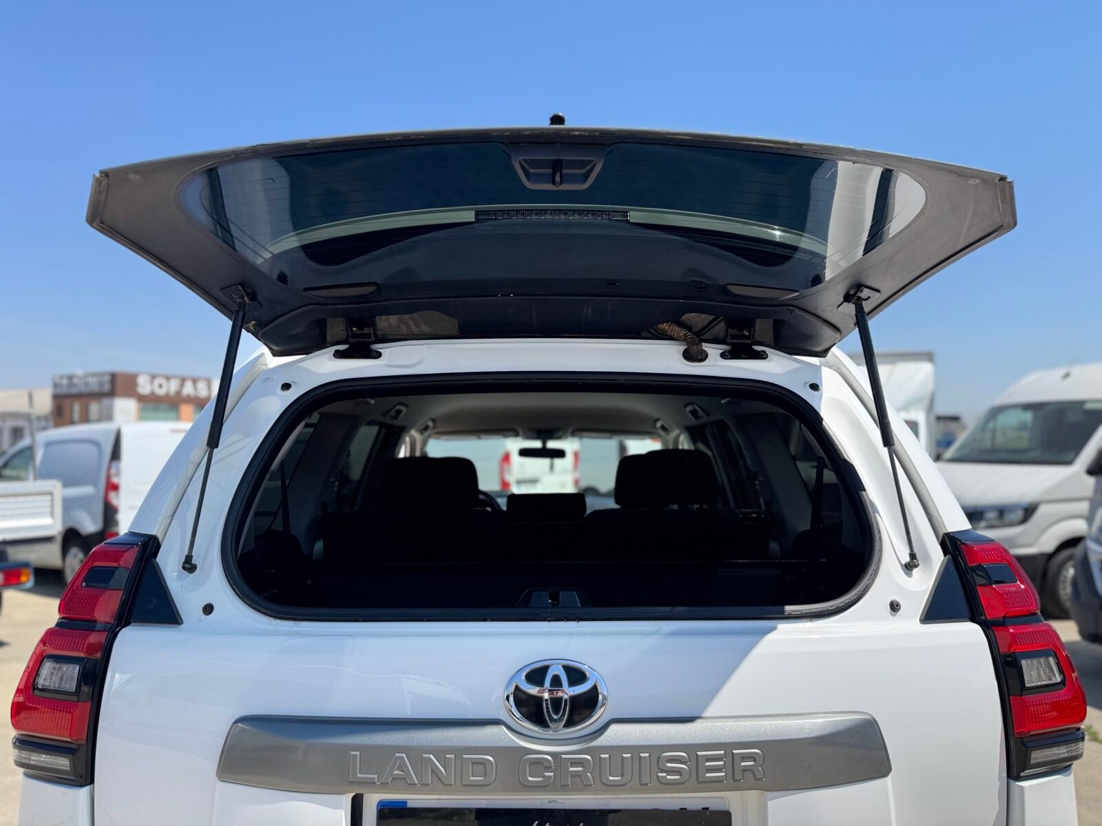 TOYOTA LAND CRUISE GX