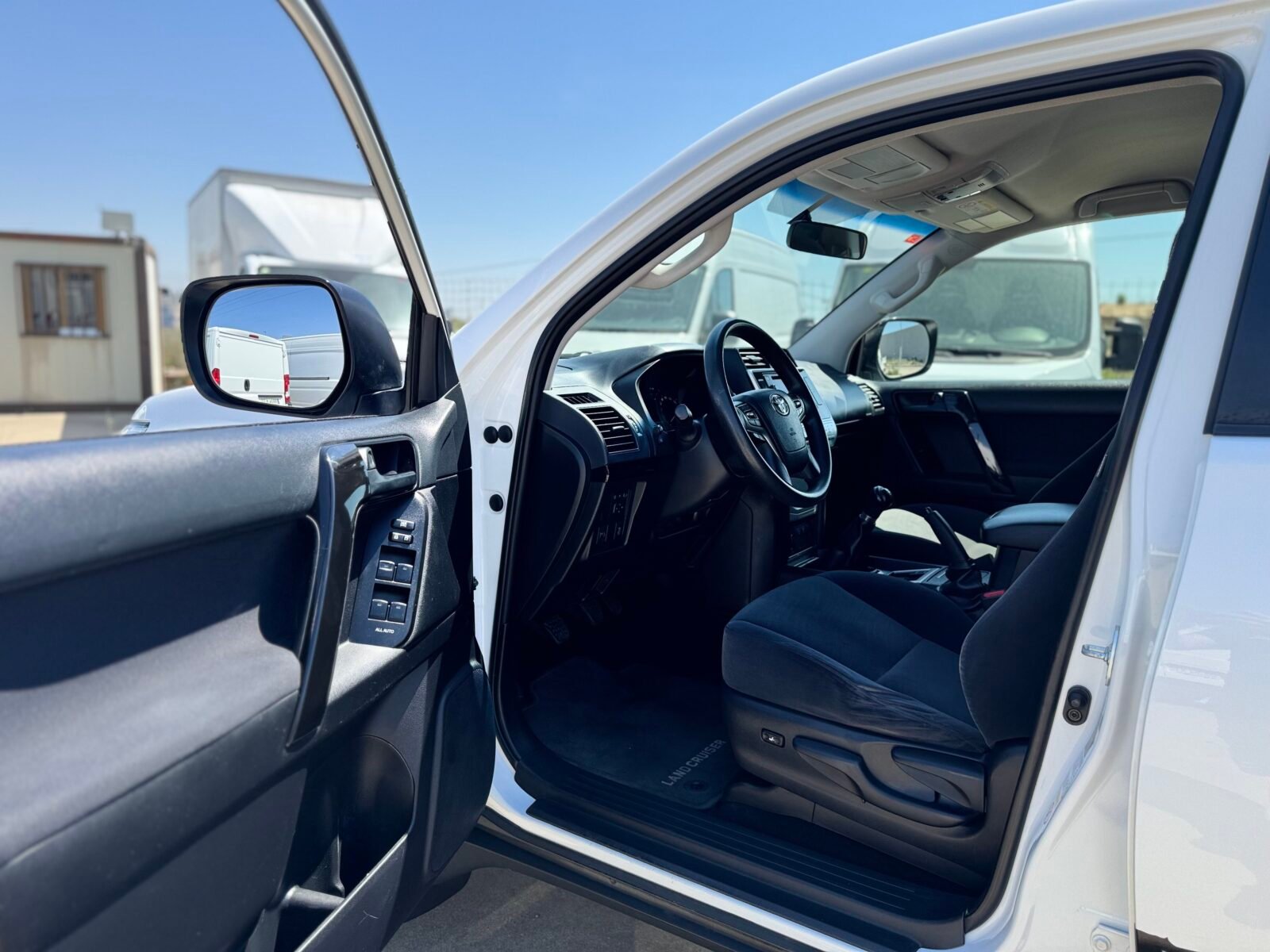 TOYOTA LAND CRUISE GX