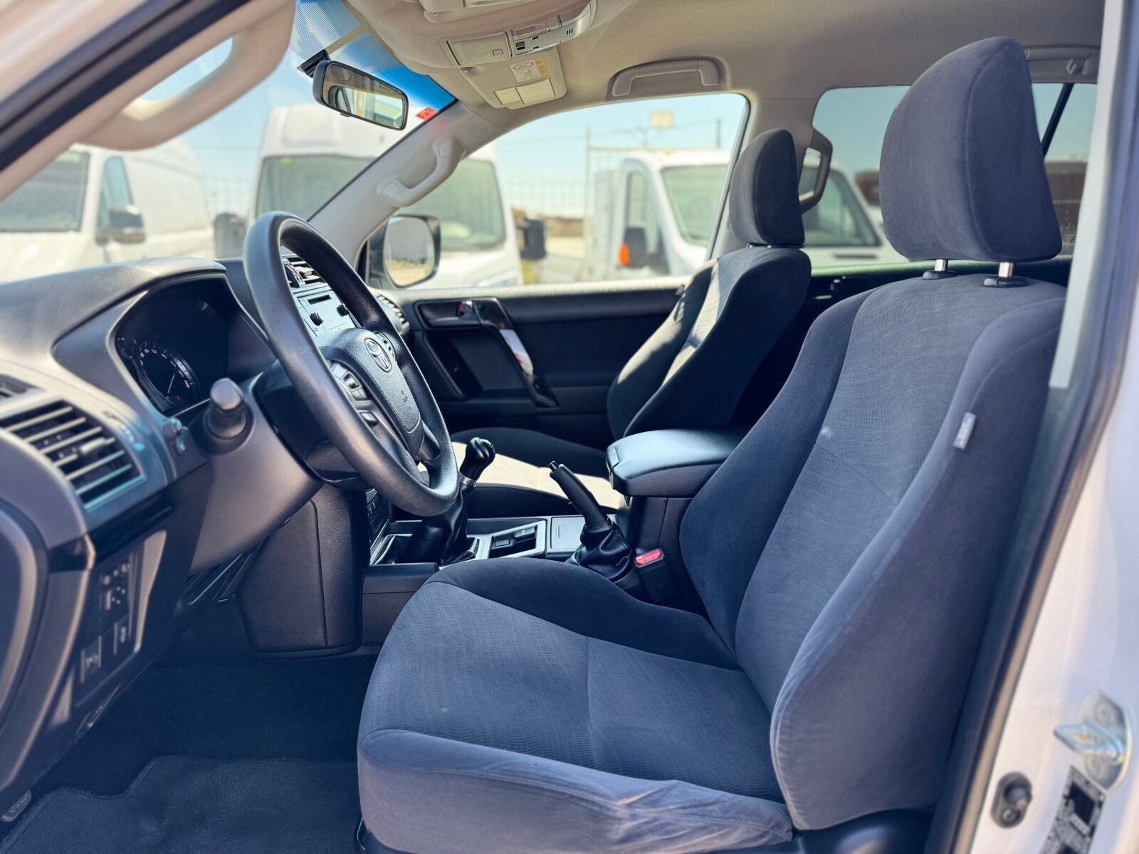 TOYOTA LAND CRUISE GX