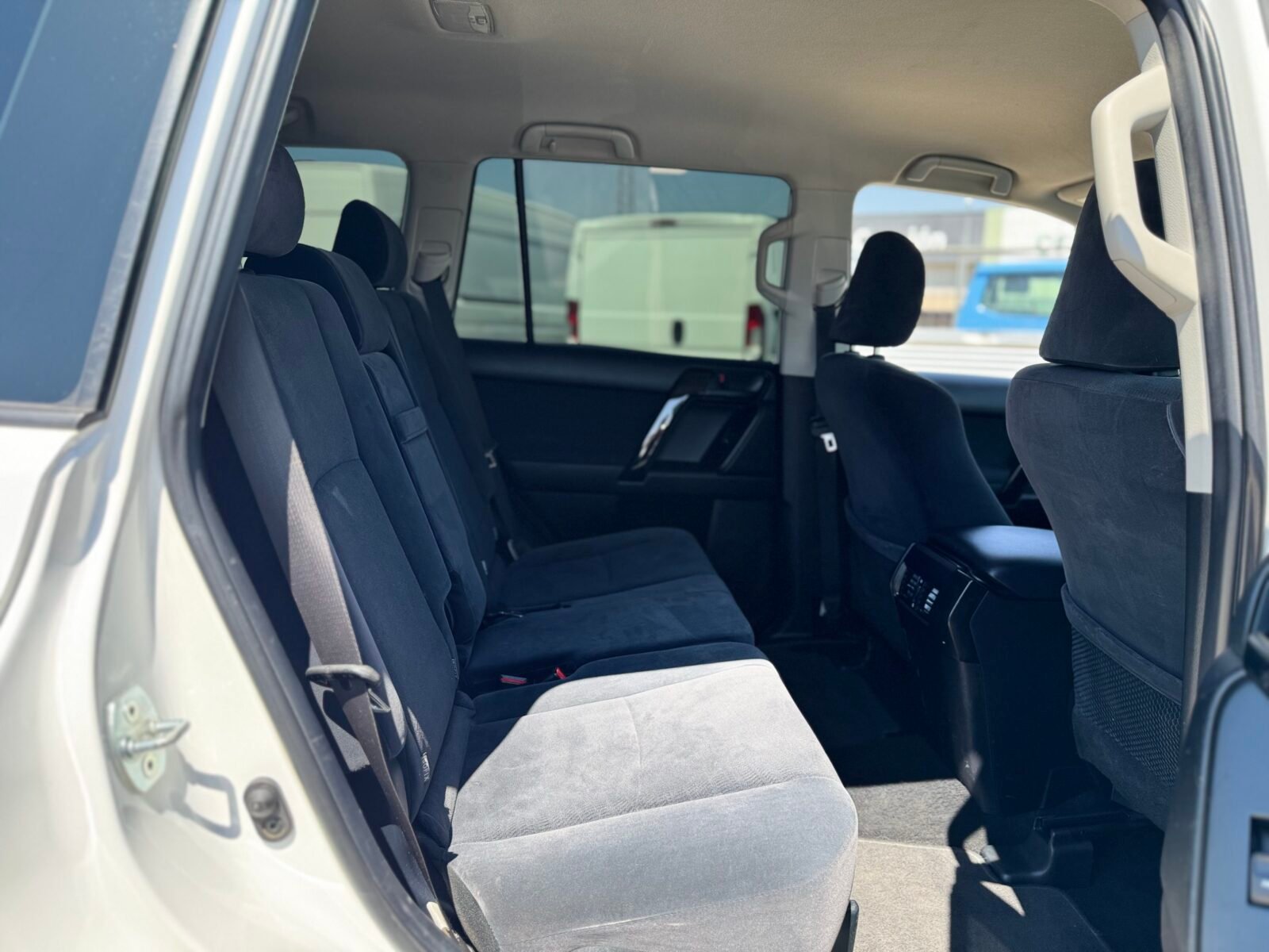 TOYOTA LAND CRUISE GX