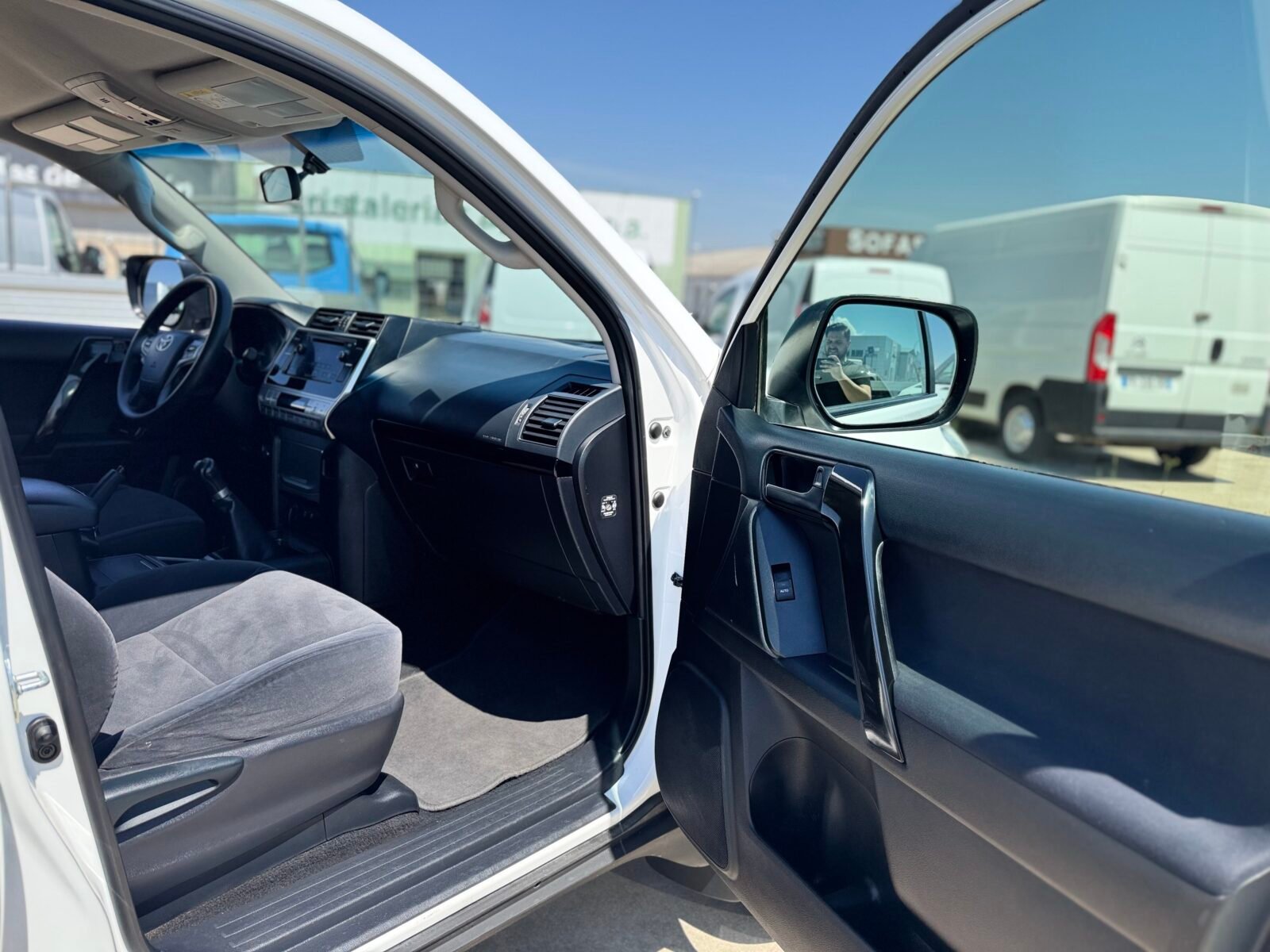 TOYOTA LAND CRUISE GX