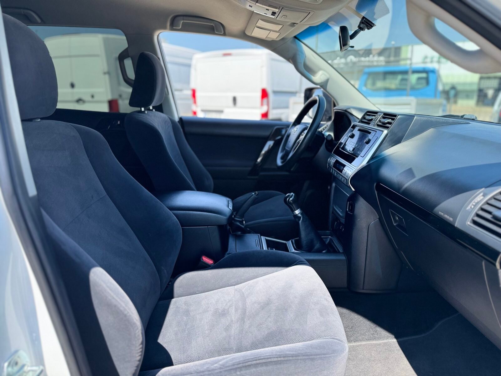 TOYOTA LAND CRUISE GX
