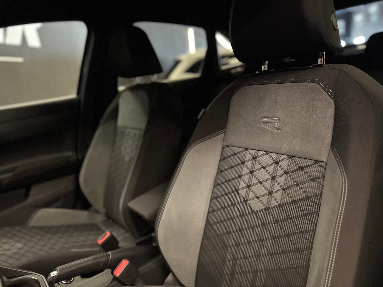 VOLKSWAGEN taigo r-line