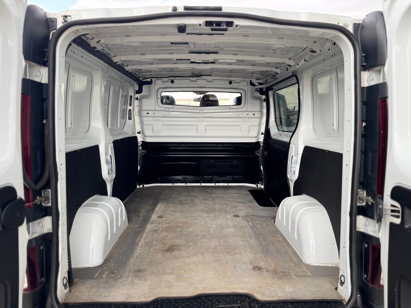 RENAULT TRAFIC L1 h1 