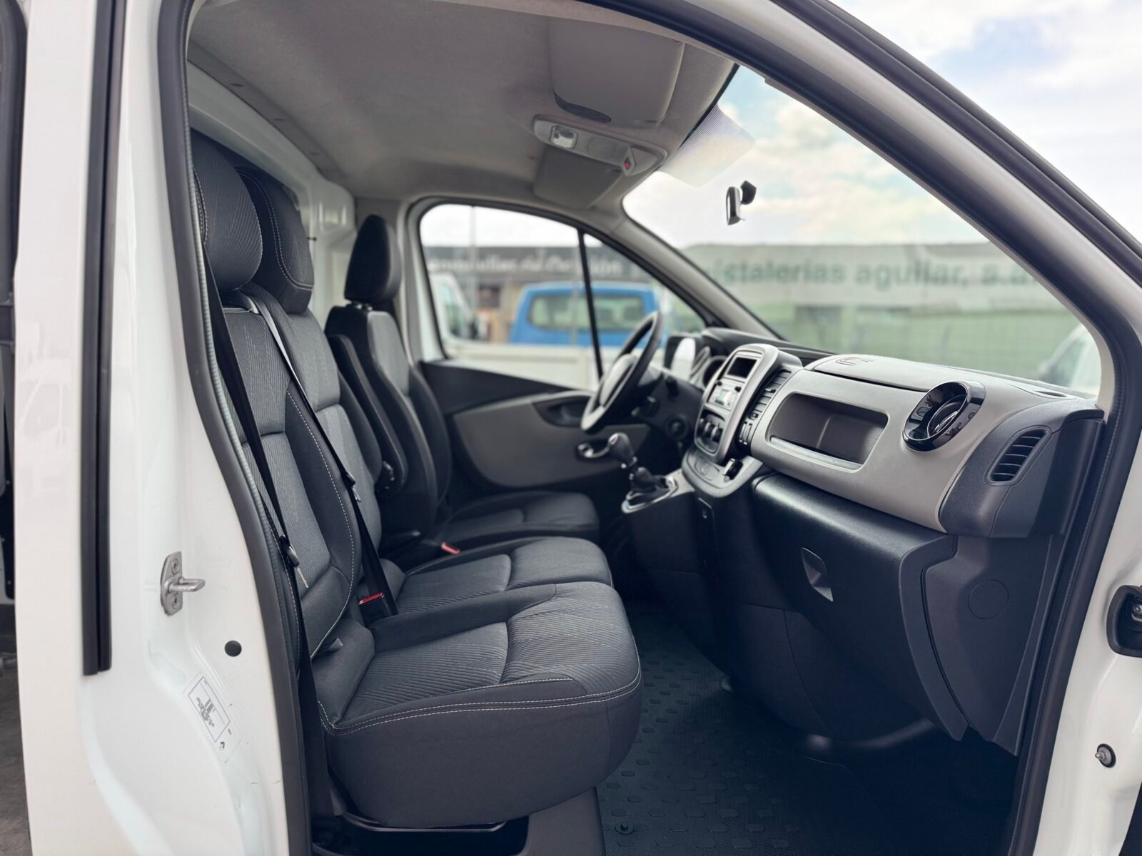 RENAULT TRAFIC L1 h1 