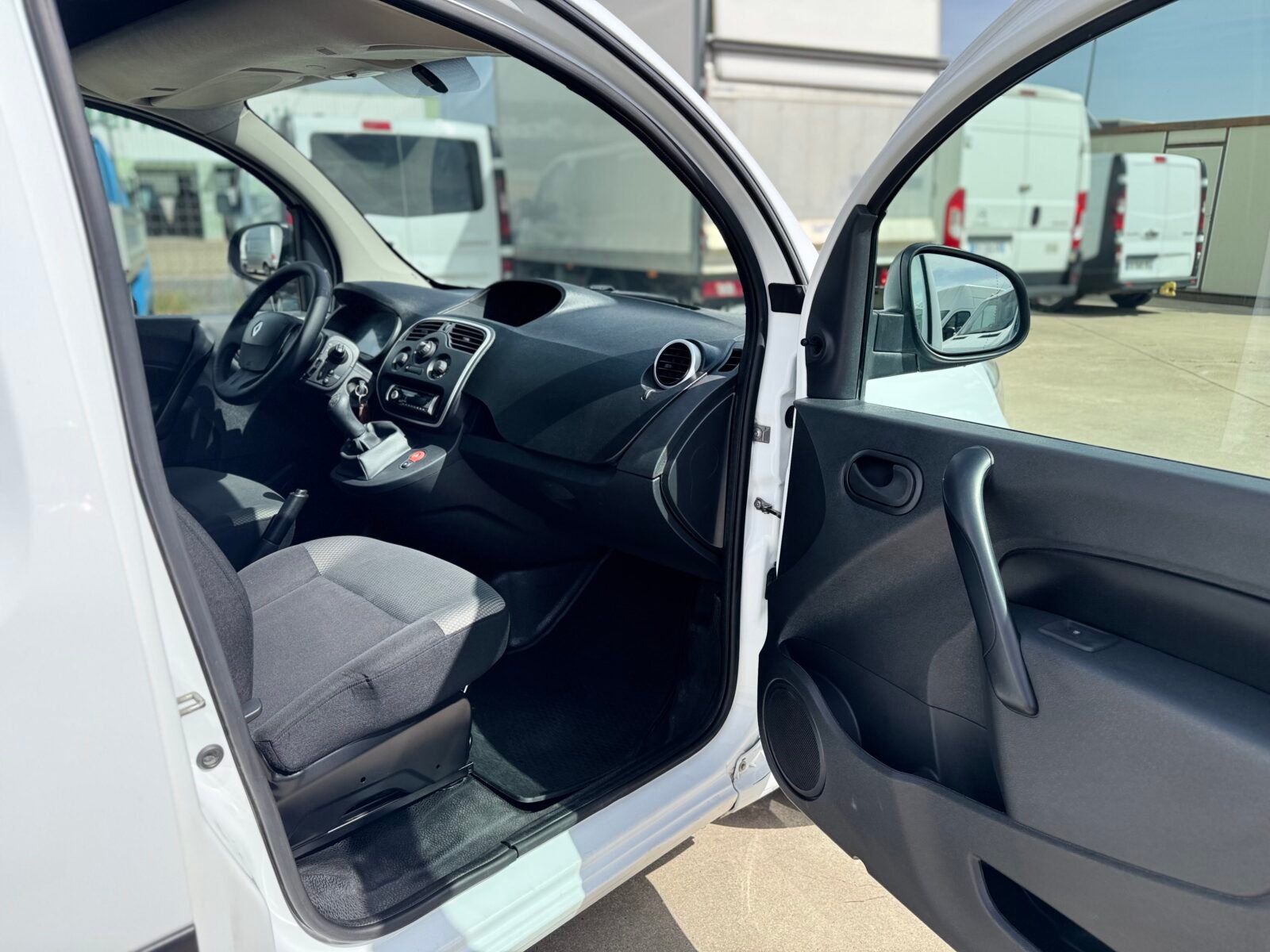 RENAULT KANGOO Profesional 