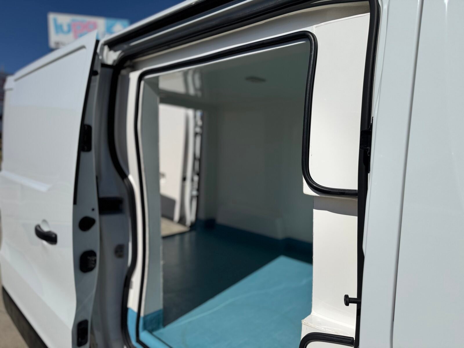 RENAULT TRAFIC isotermo 