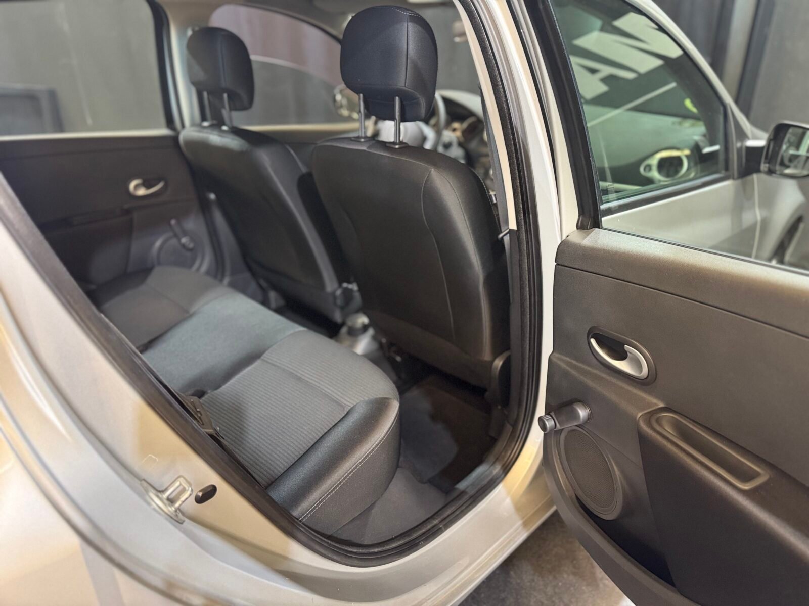 RENAULT Clio Authentique