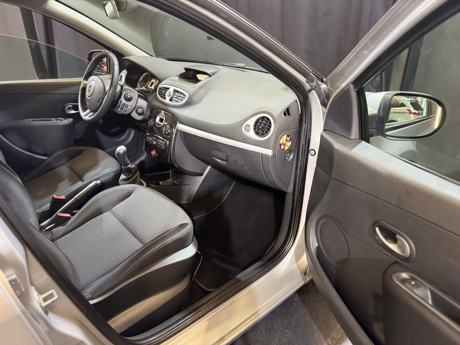 RENAULT Clio Authentique