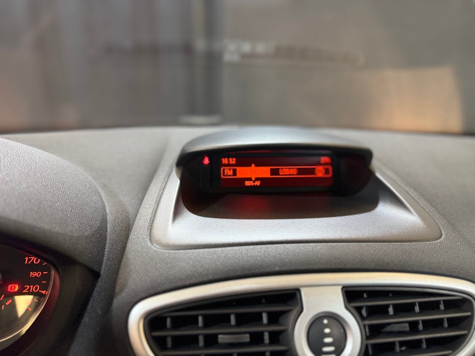 RENAULT Clio Authentique