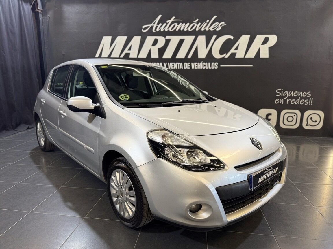 RENAULT Clio Authentique