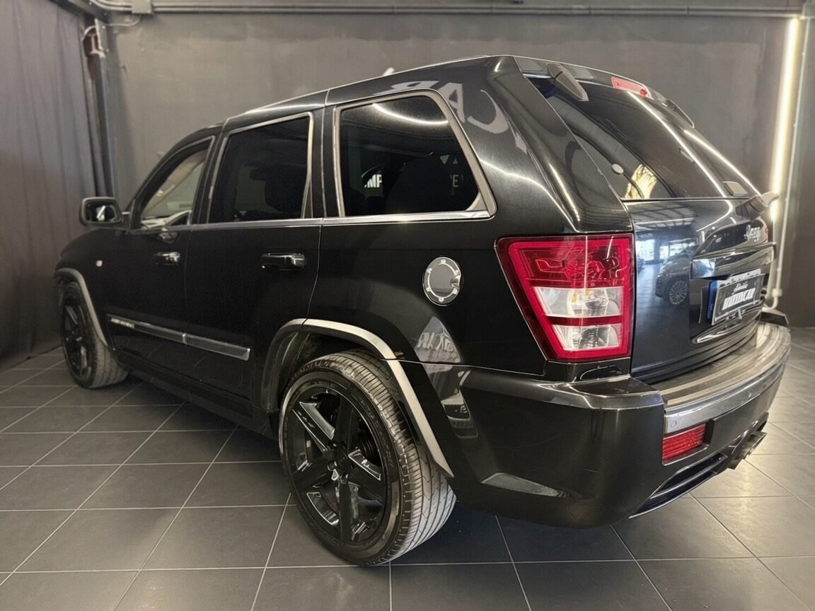JEEP GRAND CHEROKEE srt8
