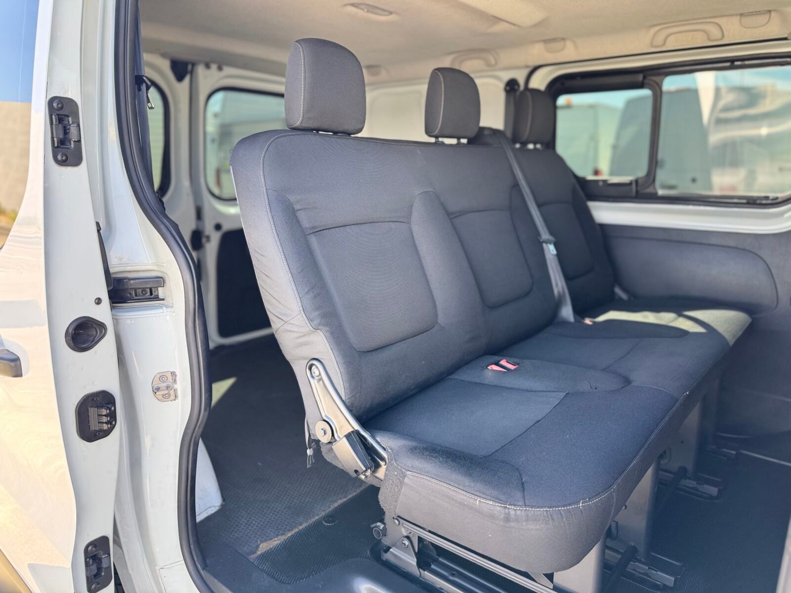 RENAULT MASTER combi 6 plazas 