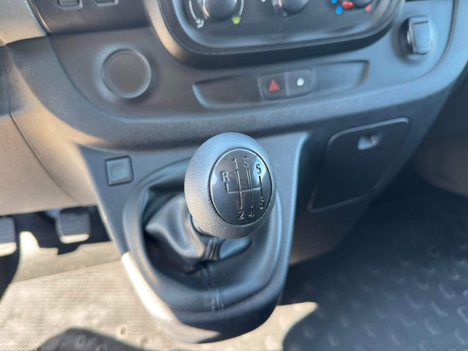 RENAULT MASTER combi 6 plazas 