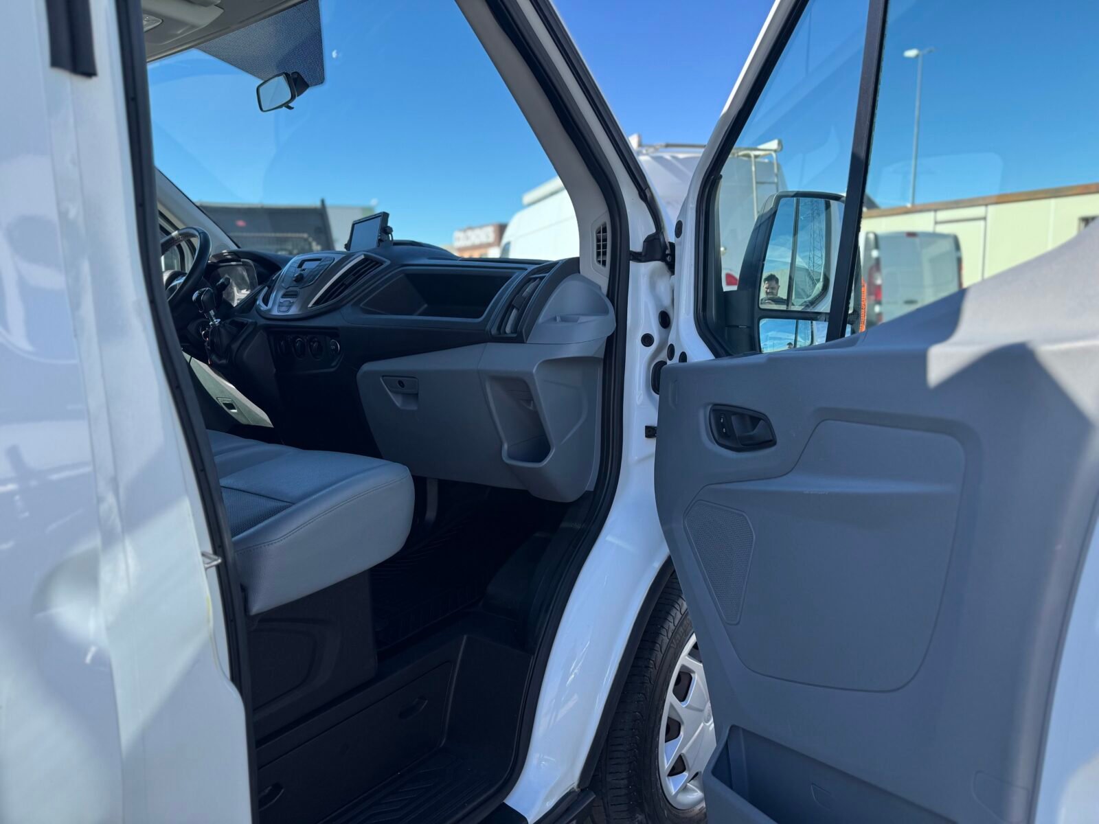 FORD Transit basculante 