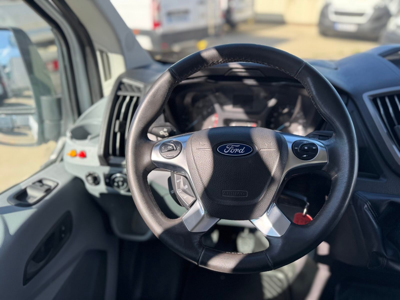 FORD Transit basculante 