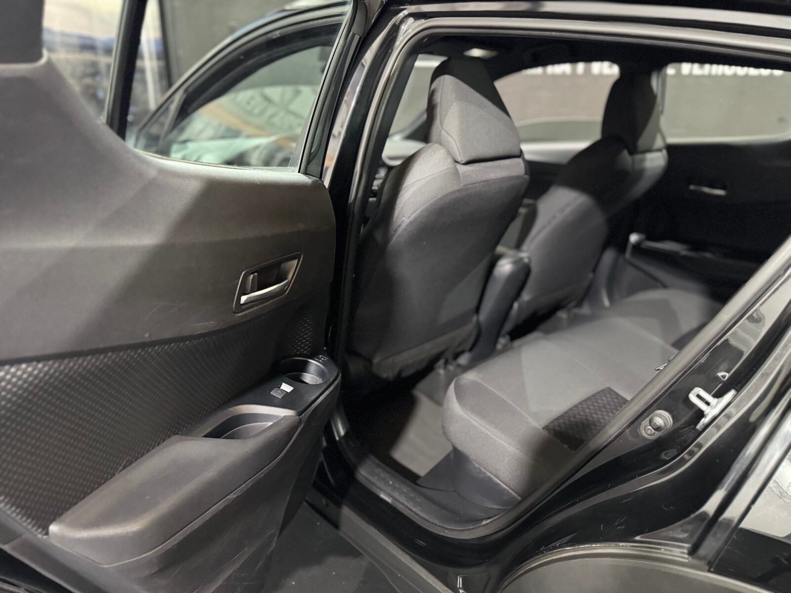 TOYOTA CH-R advance luxury