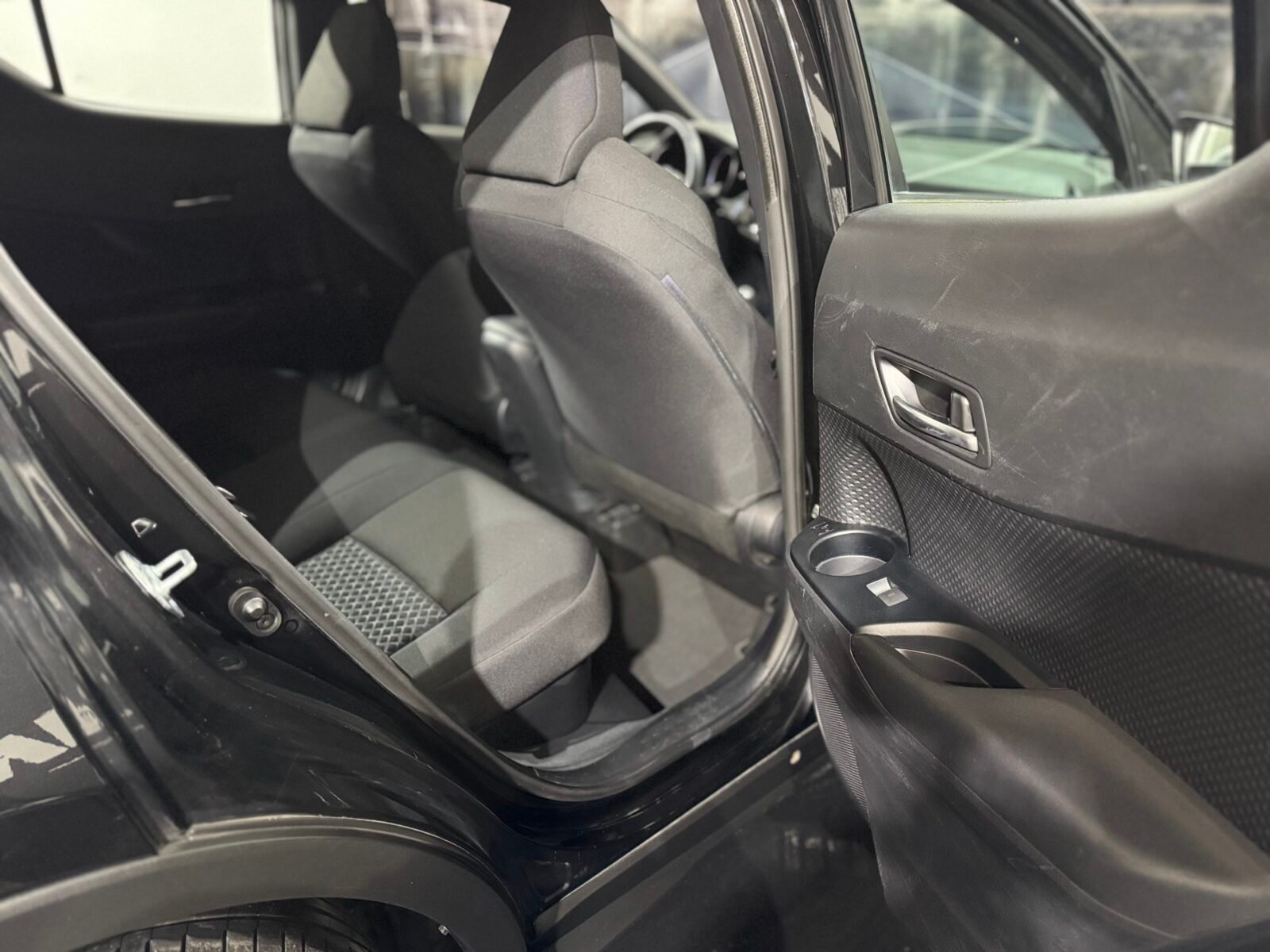 TOYOTA CH-R advance luxury