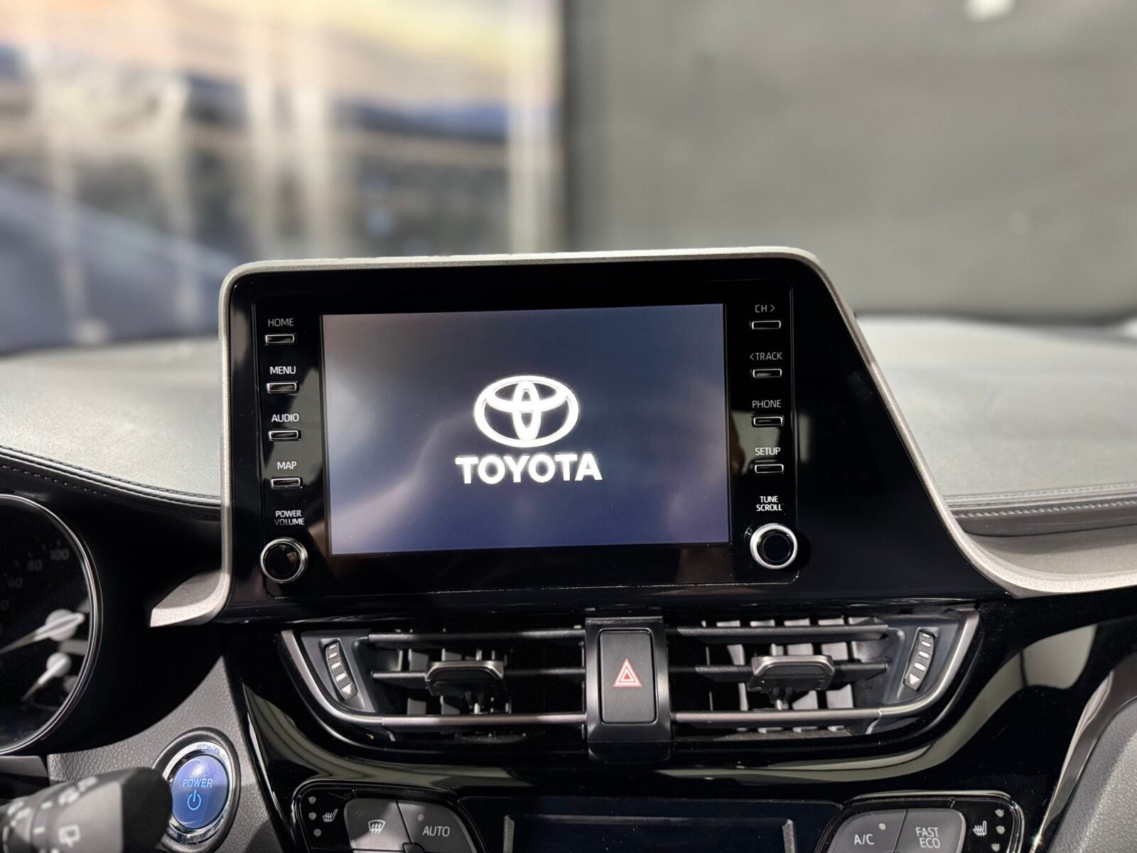 TOYOTA CH-R advance luxury