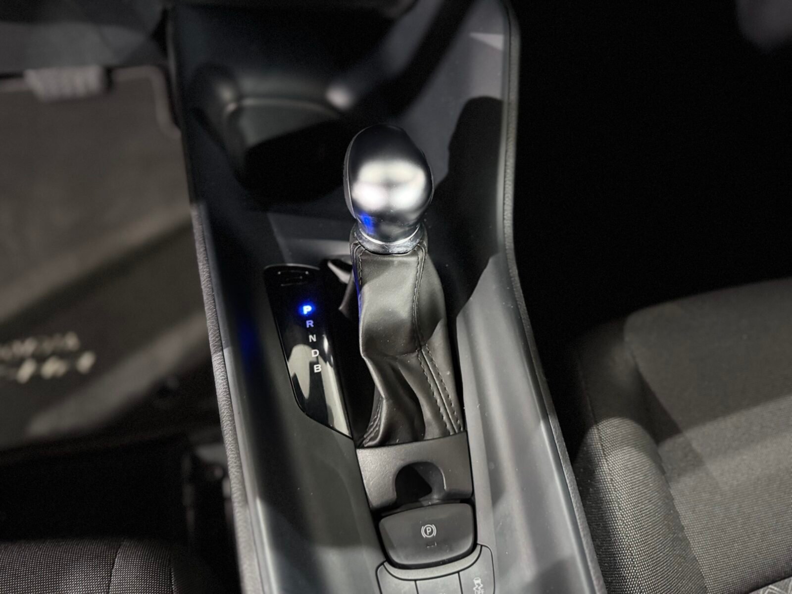 TOYOTA CH-R advance luxury