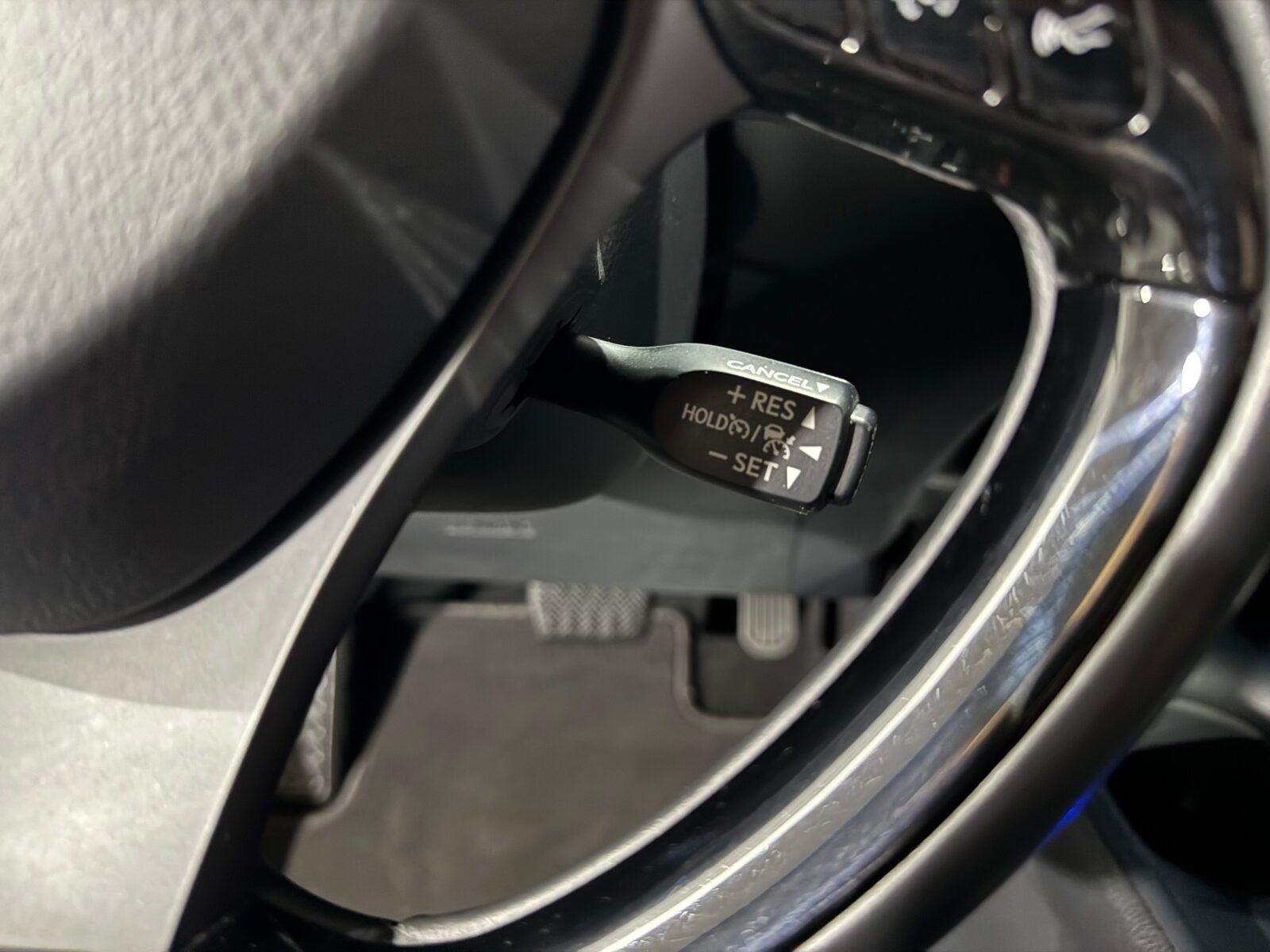 TOYOTA CH-R advance luxury