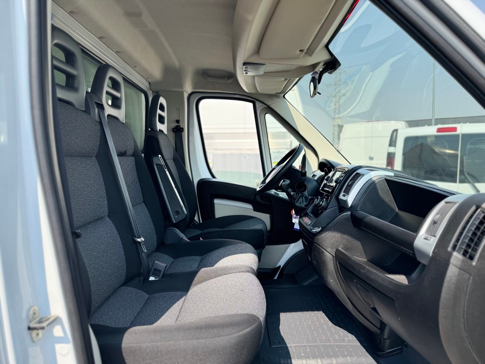 FIAT DUCATO carrozado puerta elevadora 