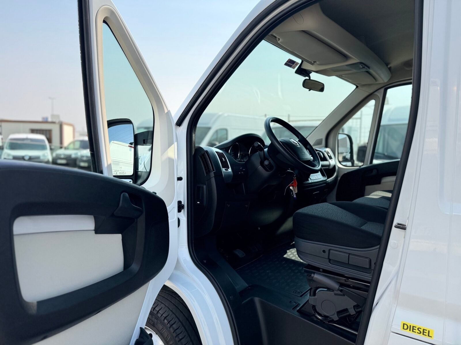 FIAT DUCATO carrozado puerta elevadora 