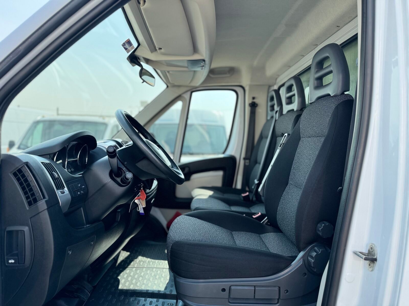 FIAT DUCATO carrozado puerta elevadora 
