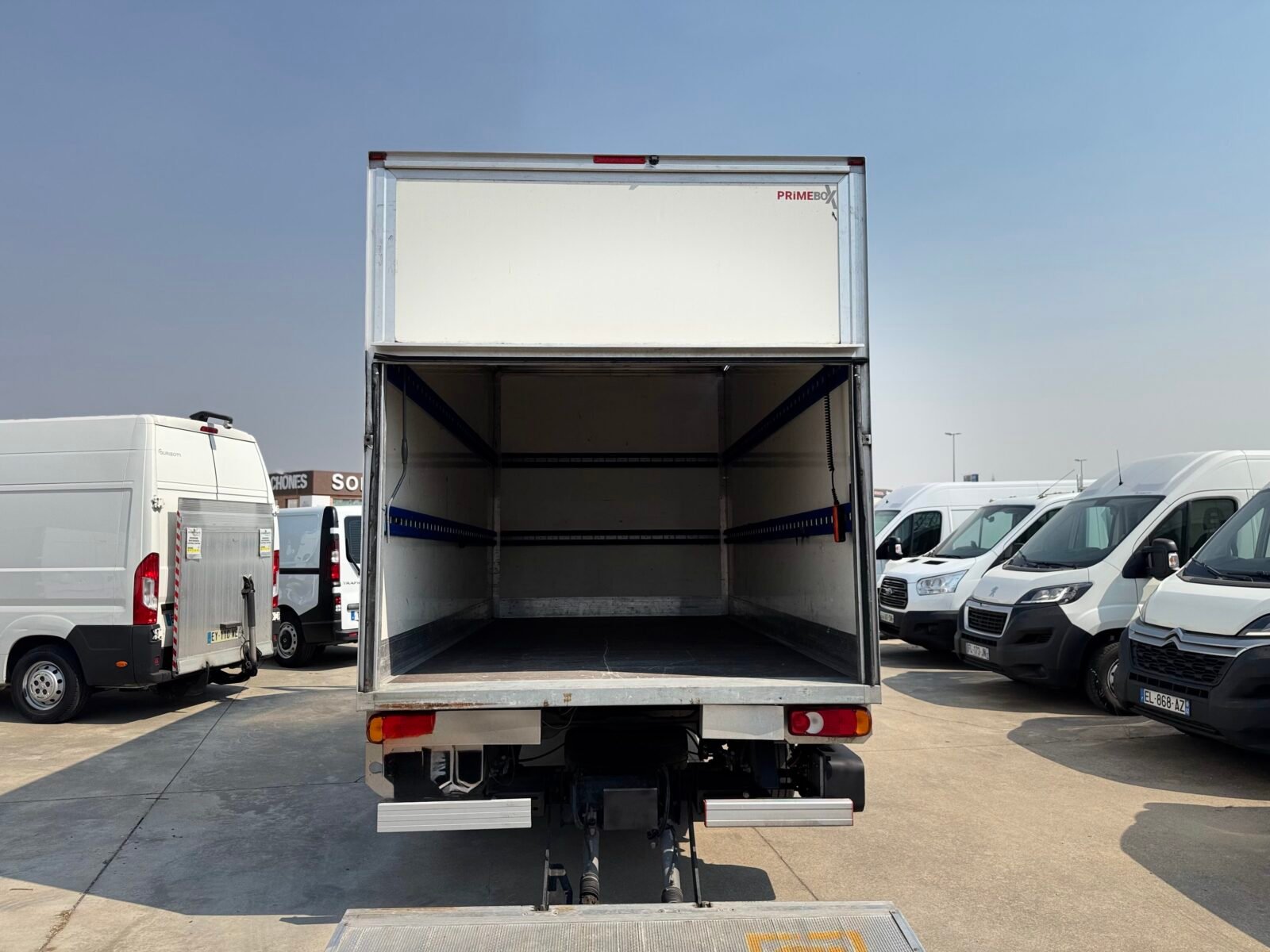 FIAT DUCATO carrozado puerta elevadora 