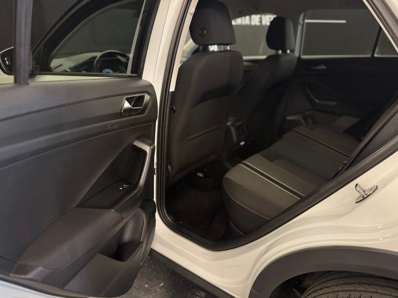 VOLKSWAGEN T-ROC DARK L