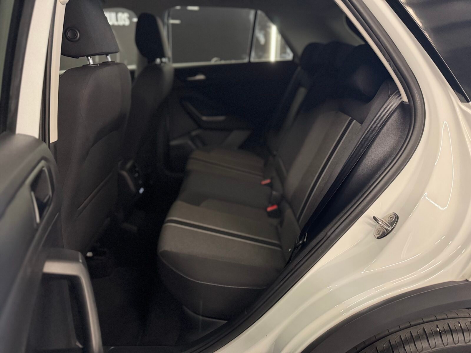 VOLKSWAGEN T-ROC DARK L