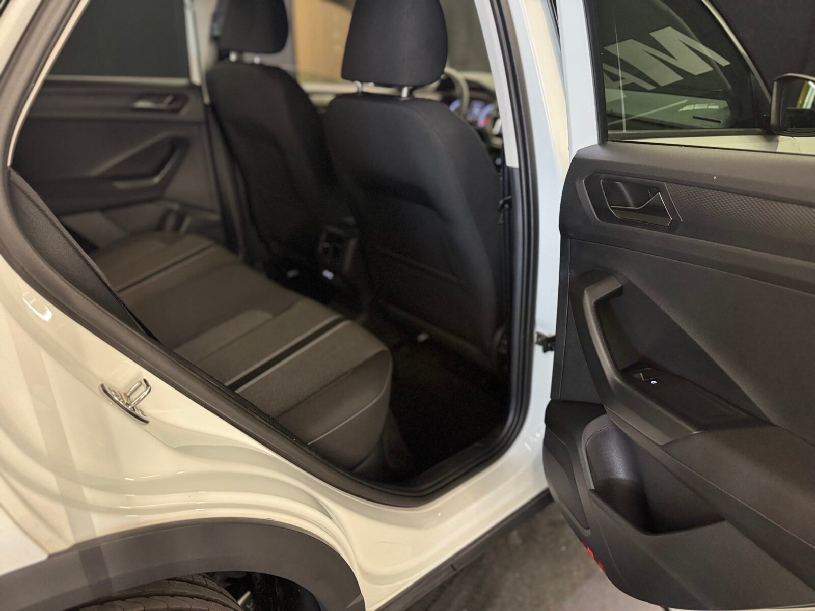 VOLKSWAGEN T-ROC DARK L