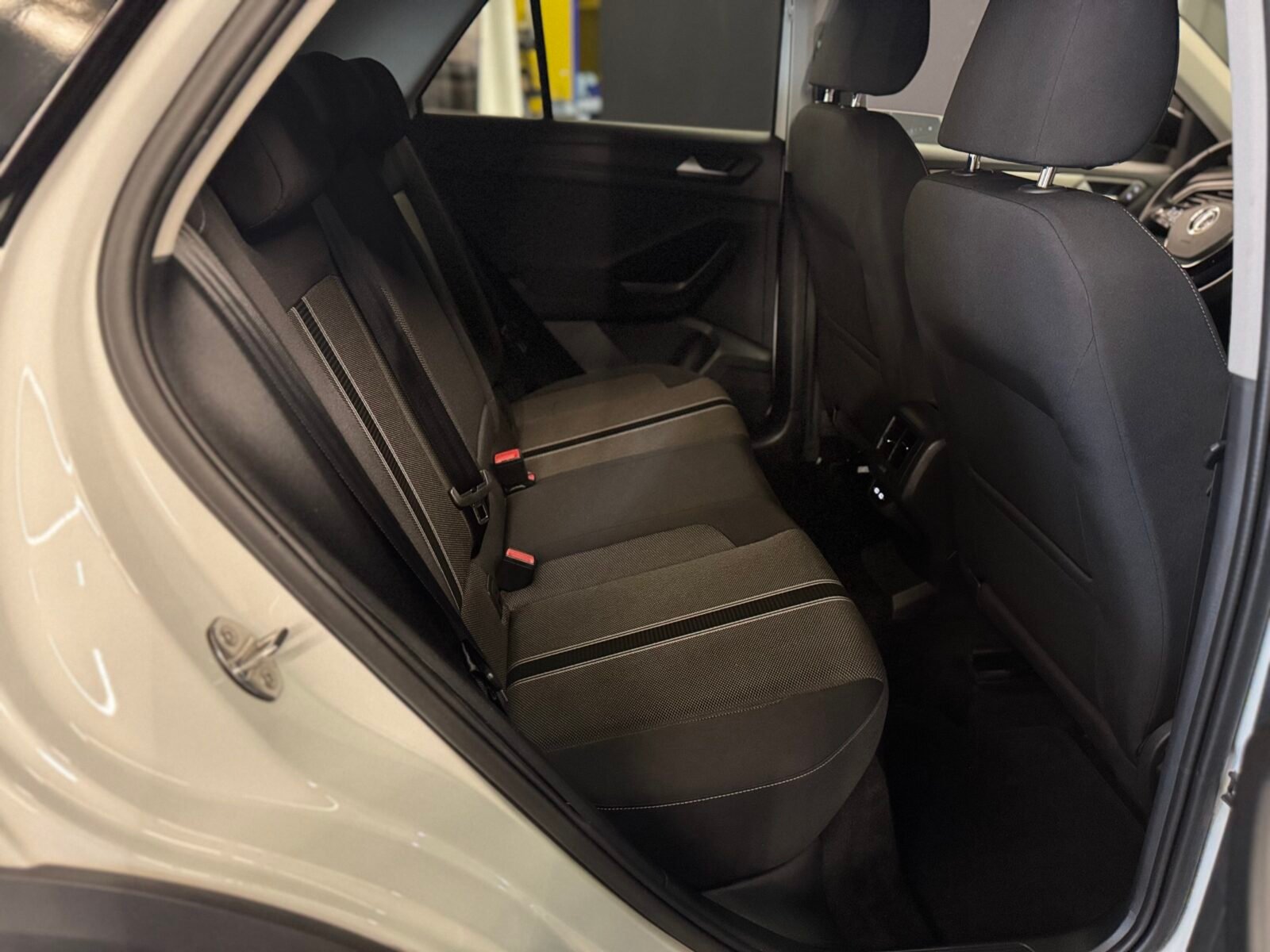 VOLKSWAGEN T-ROC DARK L