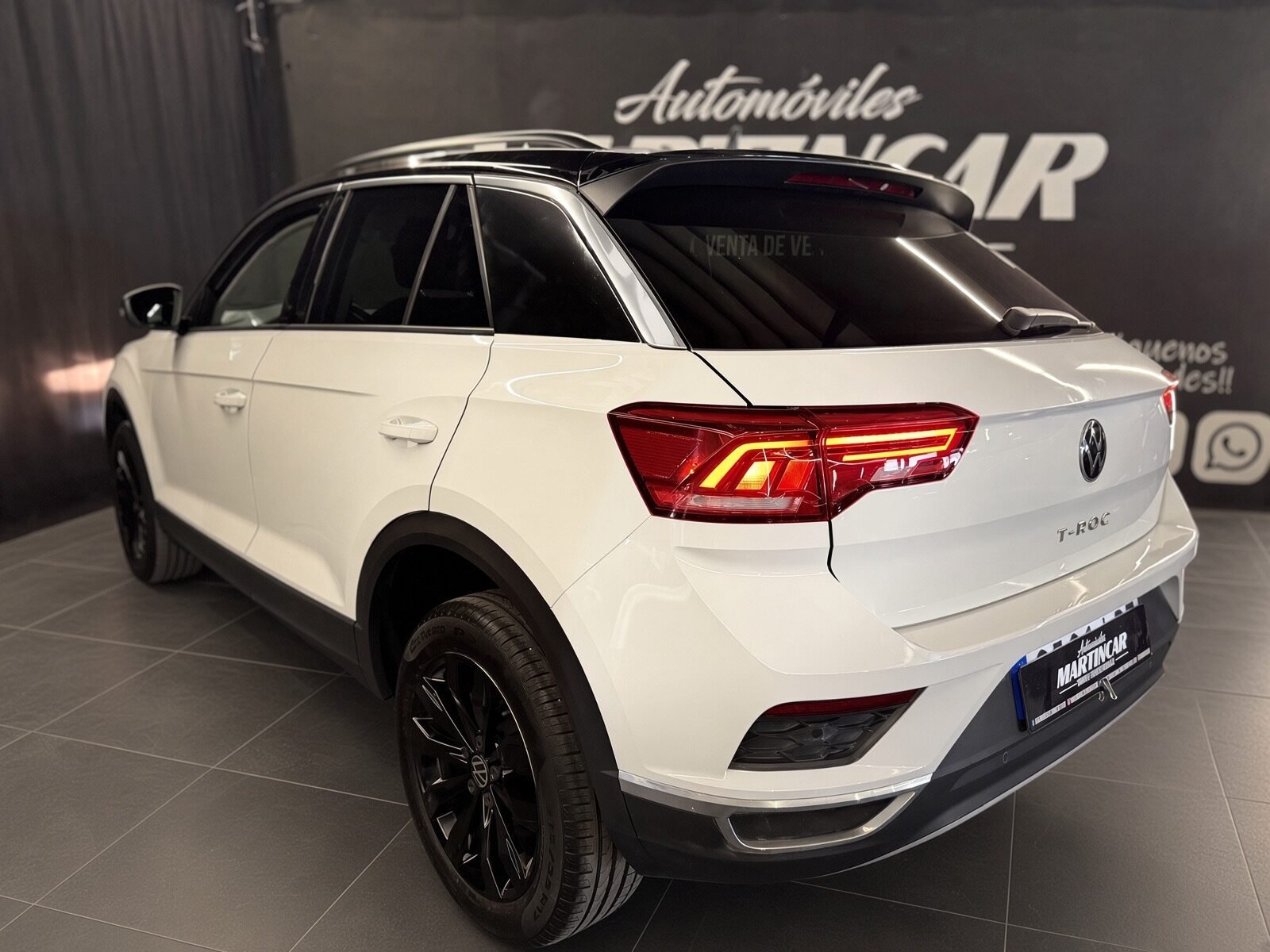 VOLKSWAGEN T-ROC DARK L