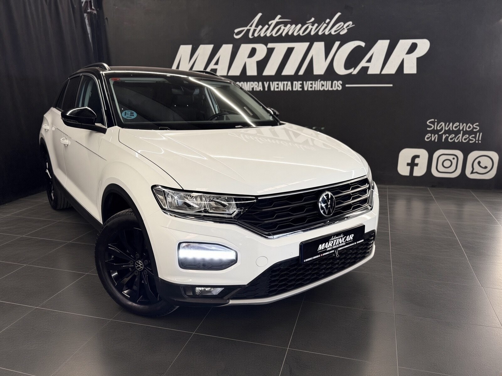 VOLKSWAGEN T-ROC DARK L