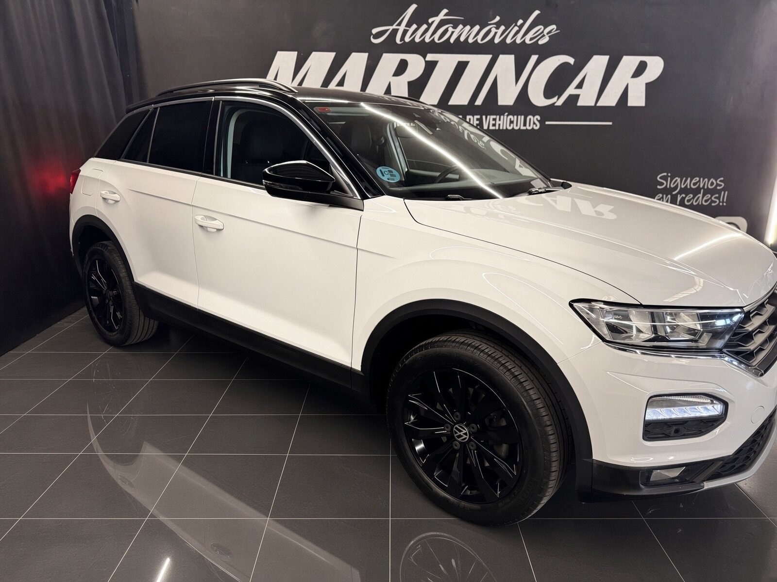 VOLKSWAGEN T-ROC DARK L