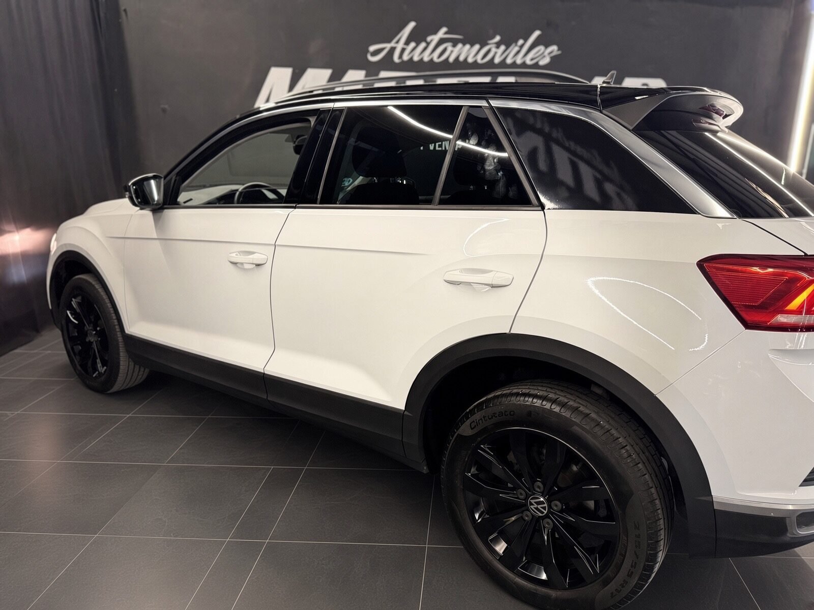 VOLKSWAGEN T-ROC DARK L