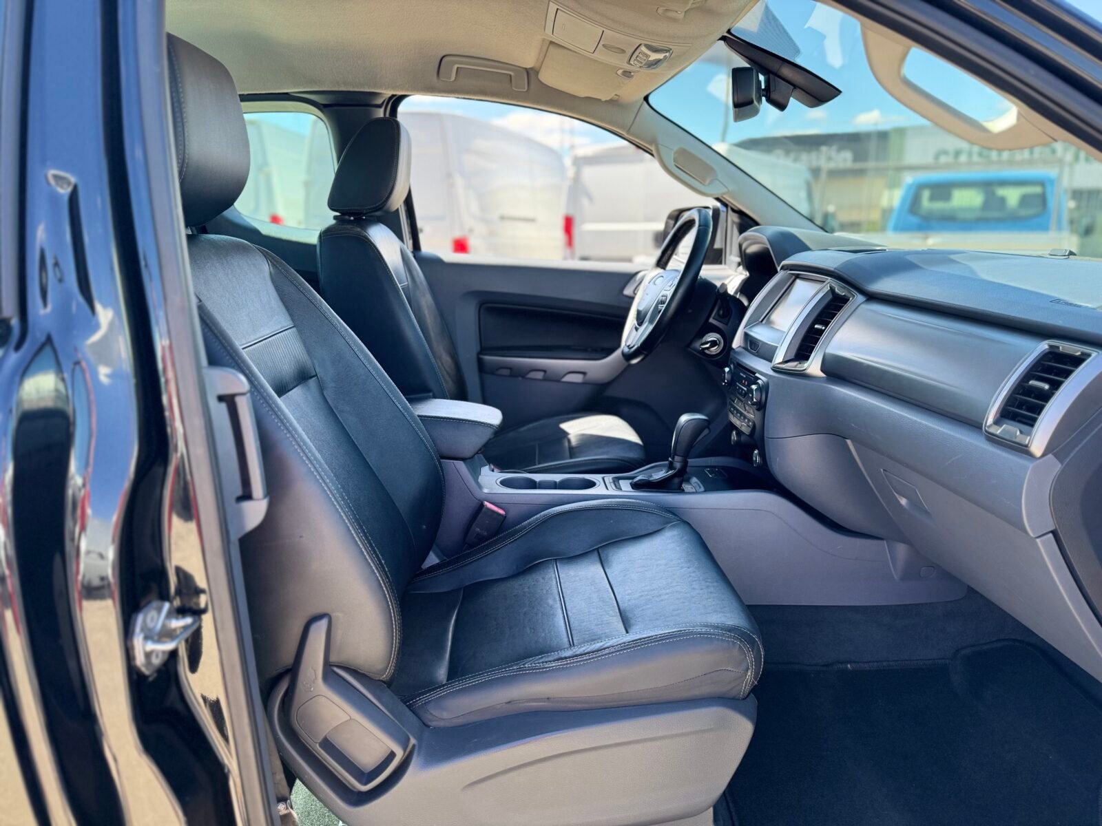 FORD RANGER DOBLE CABINA SENCILLA 