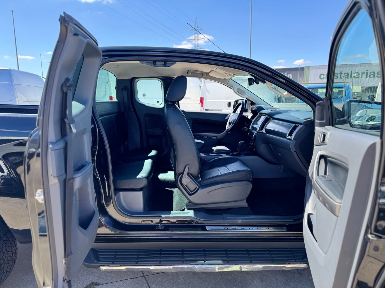 FORD RANGER DOBLE CABINA SENCILLA 