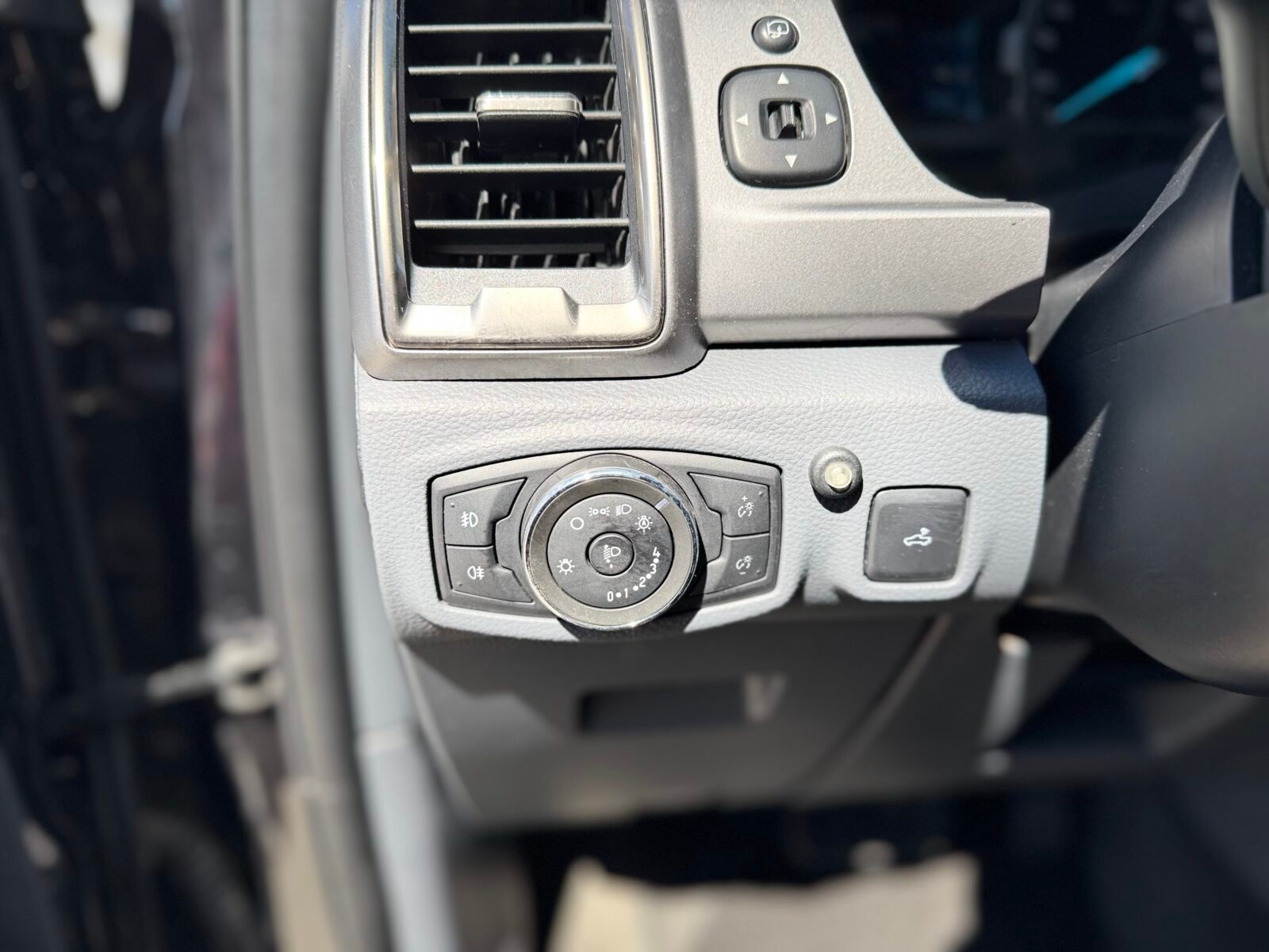 FORD RANGER DOBLE CABINA SENCILLA 