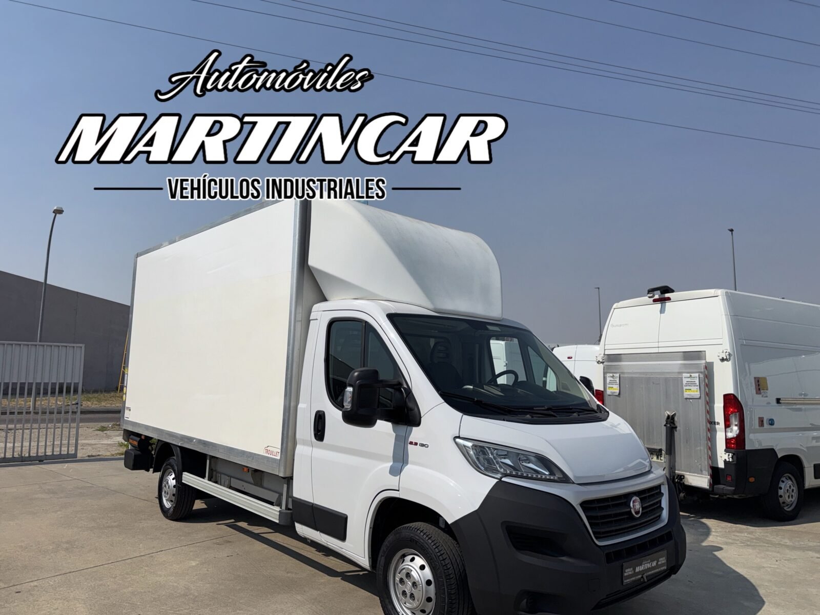 FIAT DUCATO carrozado puerta elevadora 