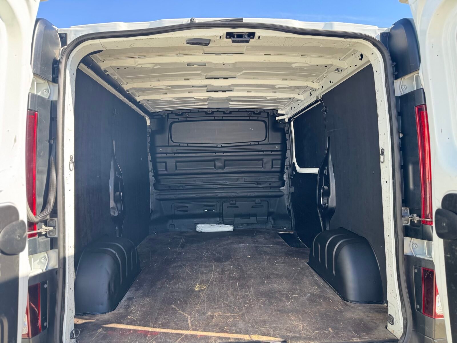 RENAULT TRAFIC L1 H1 