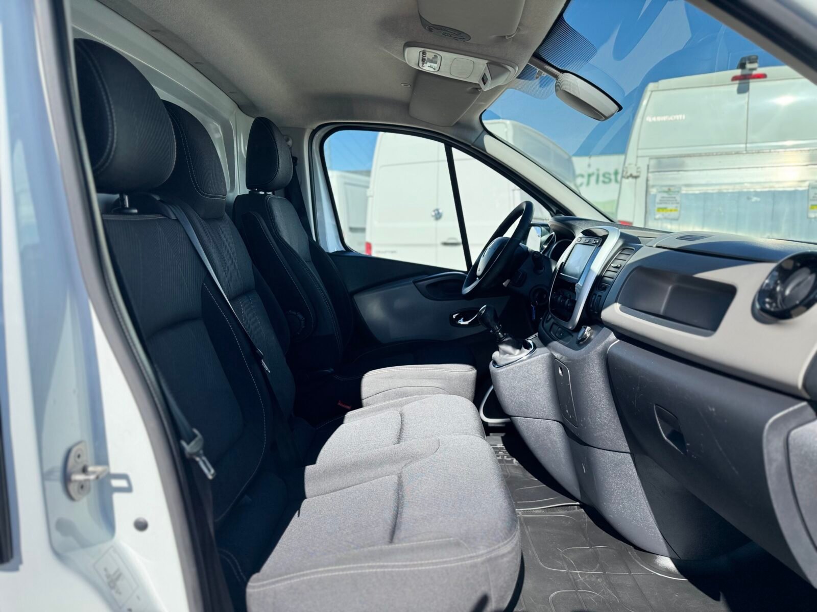 RENAULT TRAFIC L1 H1 