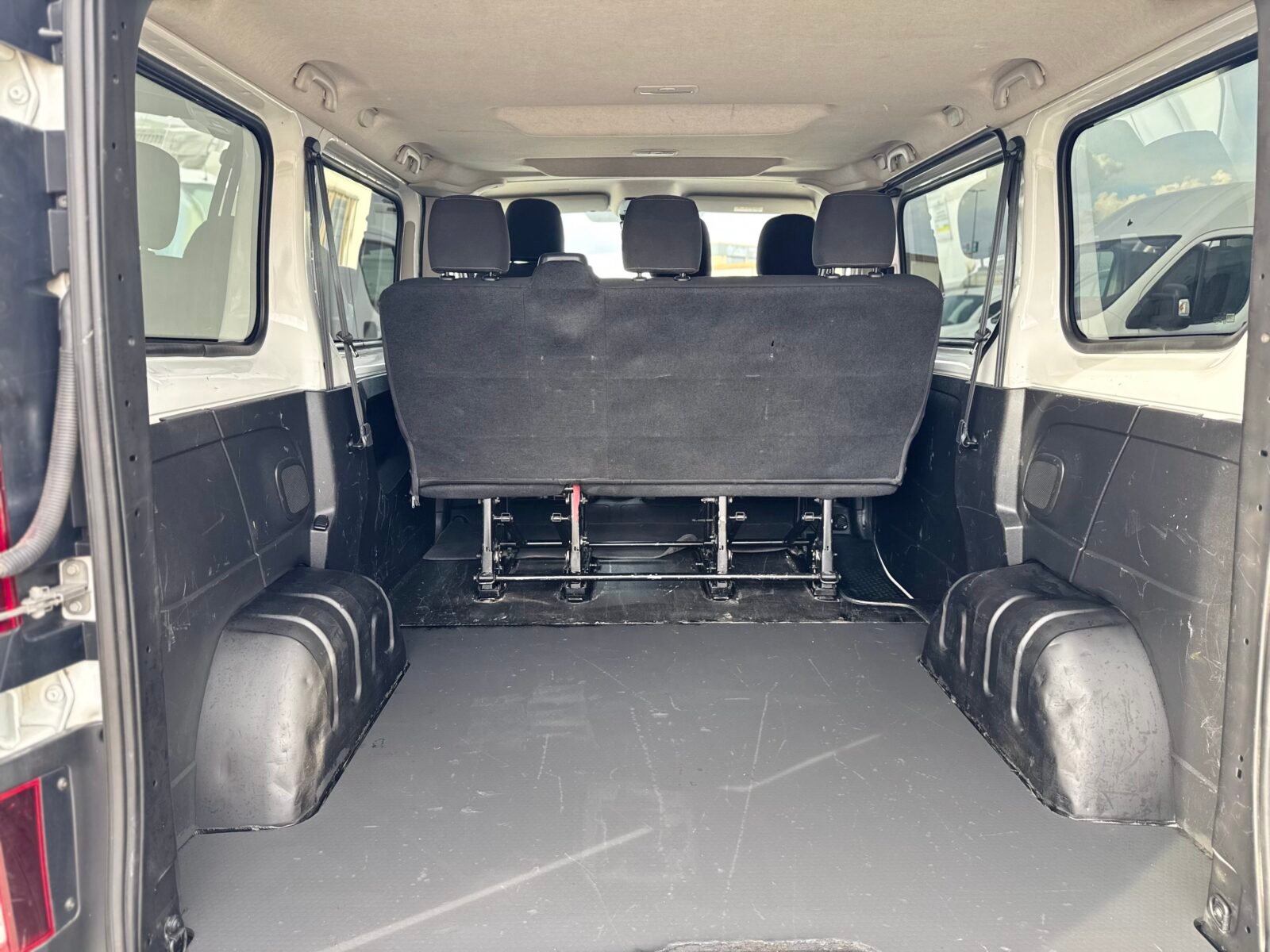 RENAULT TRAFIC 6 plazas