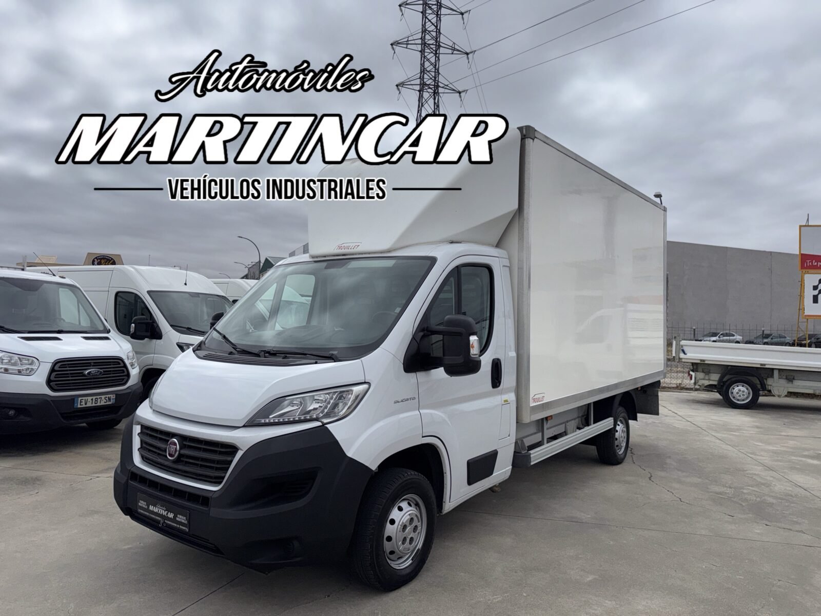 FIAT DUCATO carrozado puerta elevadora 