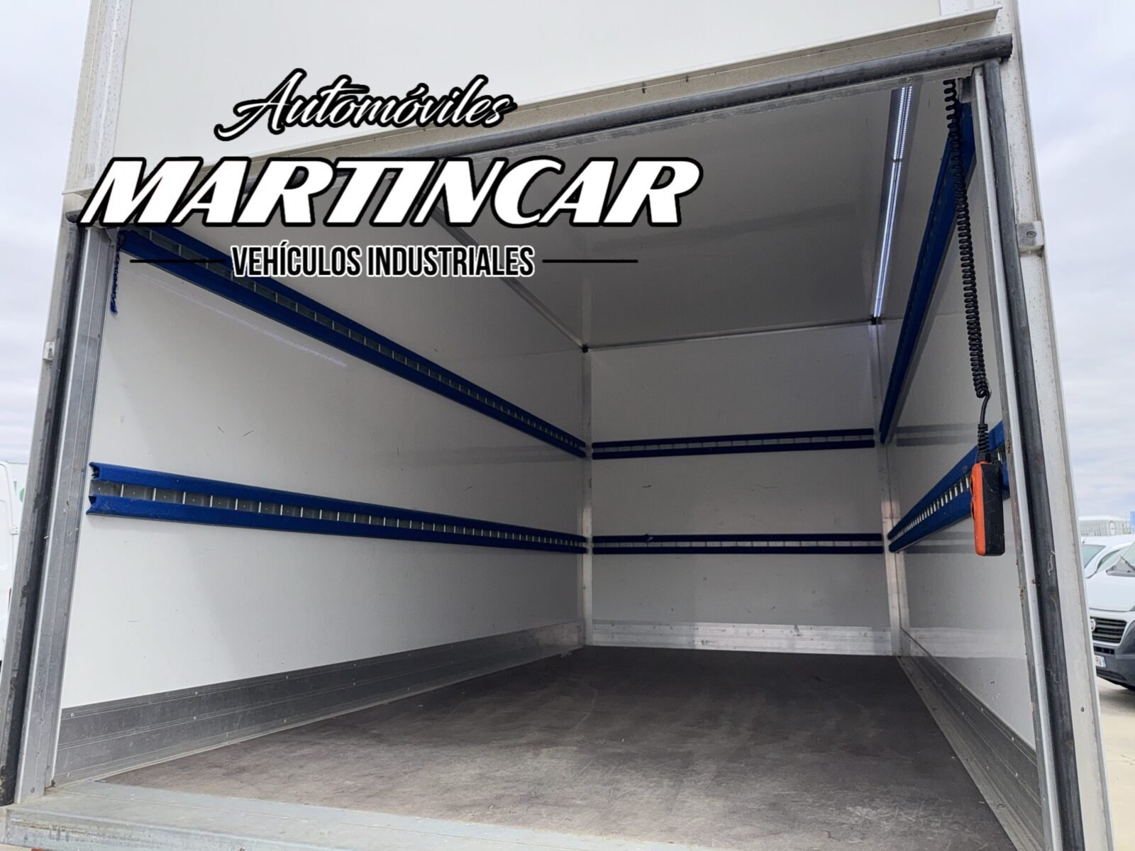 FIAT DUCATO carrozado puerta elevadora 