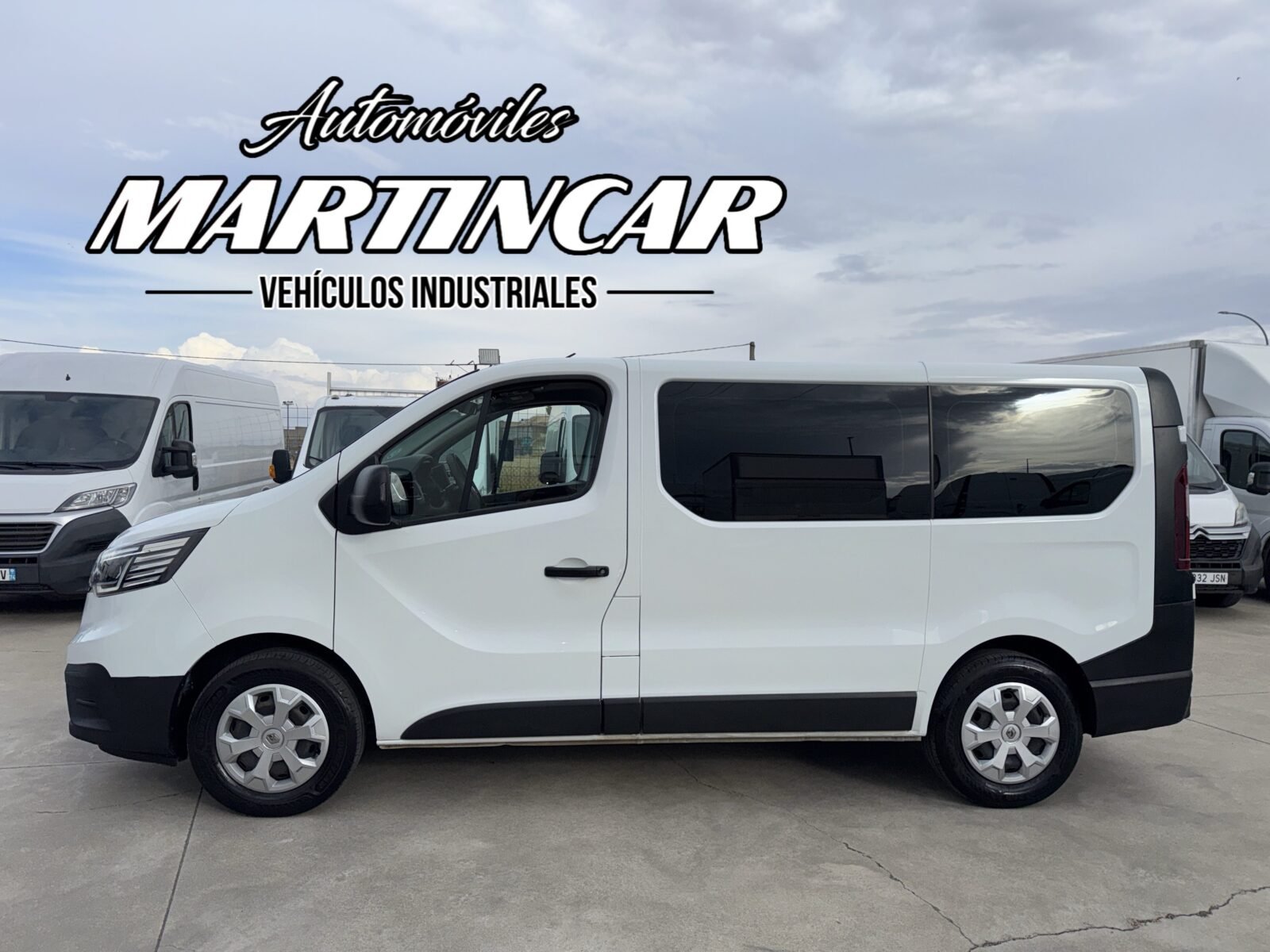 RENAULT TRAFIC 6 plazas