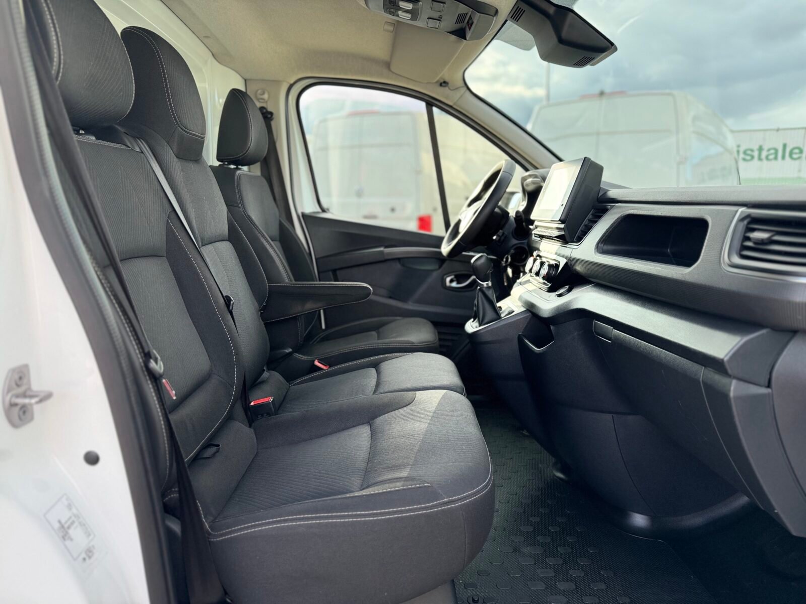 RENAULT TRAFIC L1 H1 
