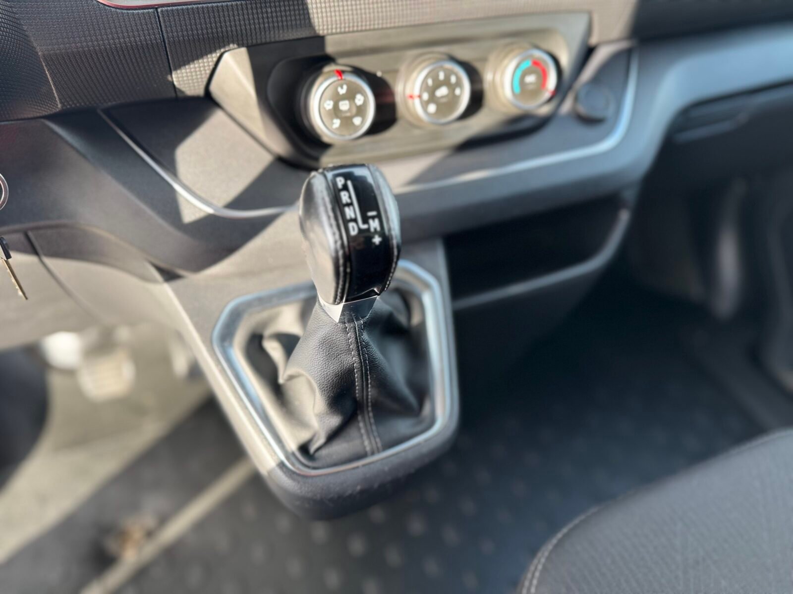 RENAULT TRAFIC L1 H1 